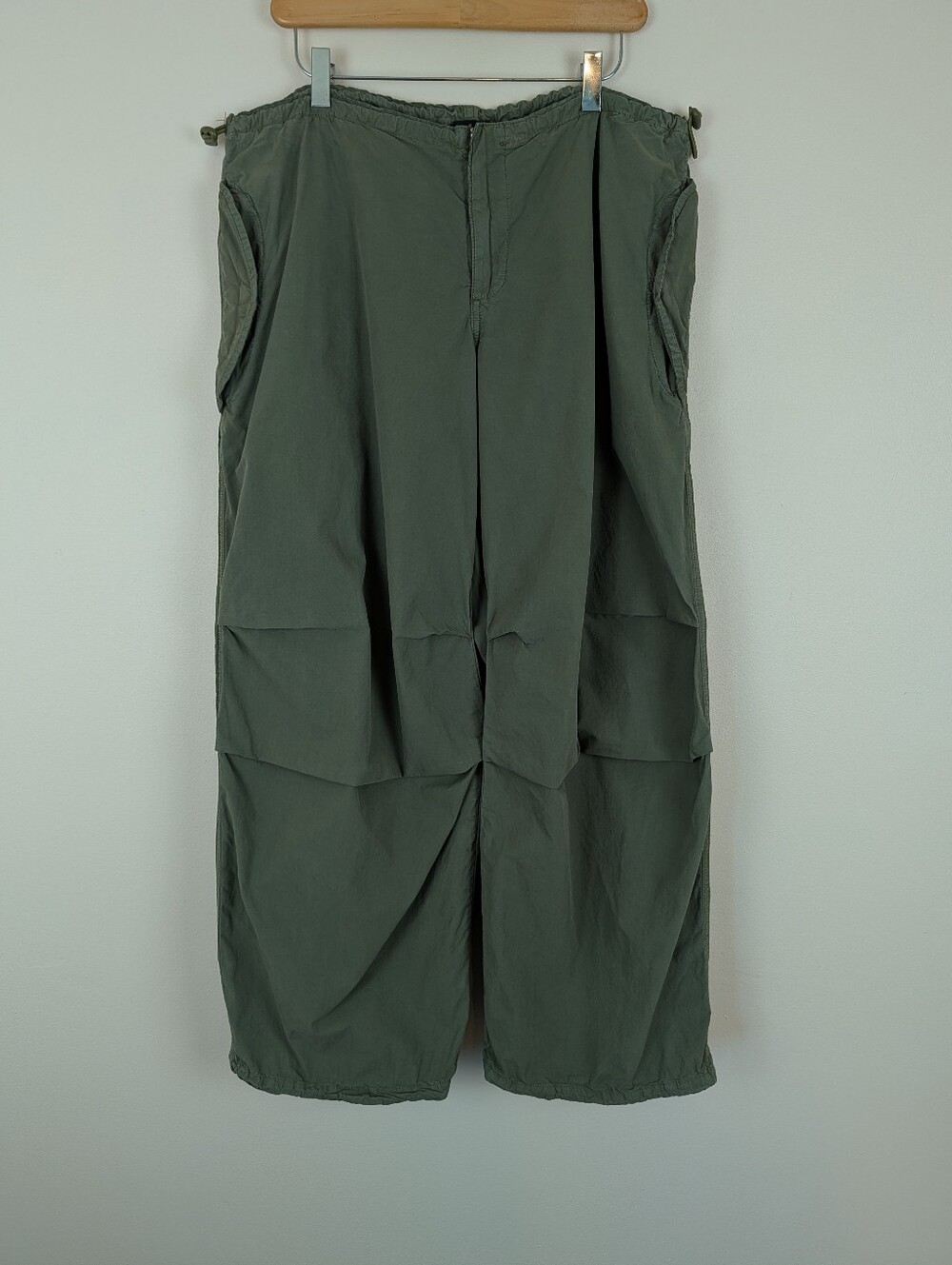 Iets Frans Green Drawcord Waist Parachute Pants